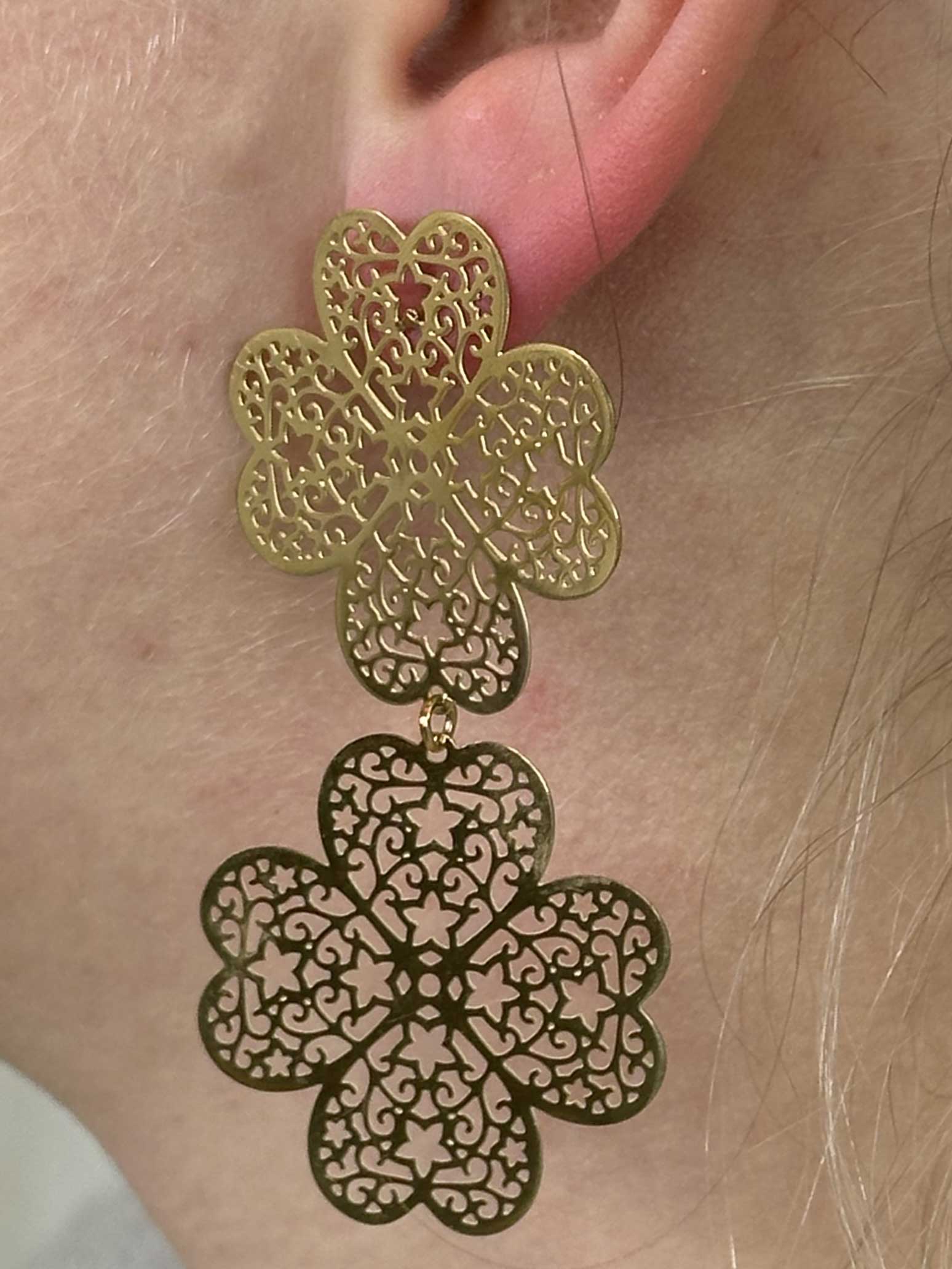 Ana - Guldfarvet firekløver øreringe